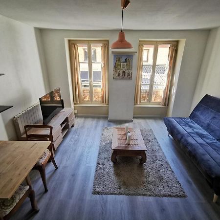 Appartement T2, plein centre, calme, 100m gare à Vienne  Extérieur photo