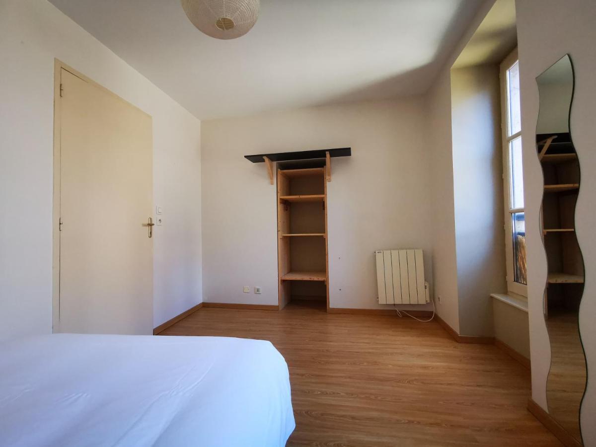 Appartement T2, plein centre, calme, 100m gare à Vienne  Extérieur photo