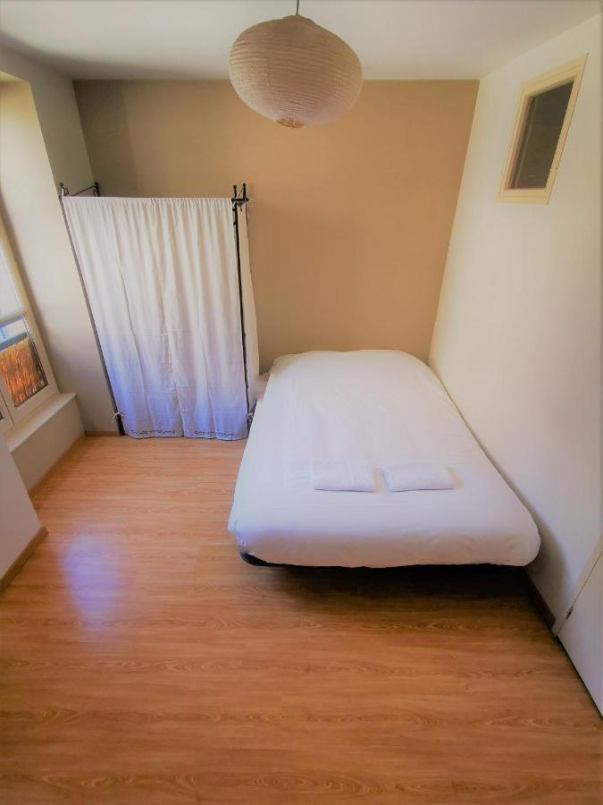 Appartement T2, plein centre, calme, 100m gare à Vienne  Extérieur photo